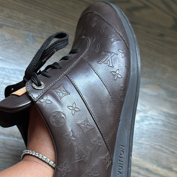 Louis Vuitton Sneaker - Picture 6 of 11